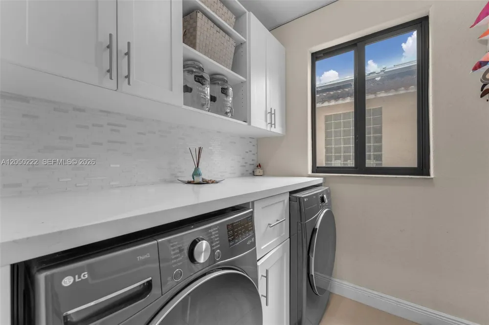 15454 SW 41st Ter Miami, FL 33185