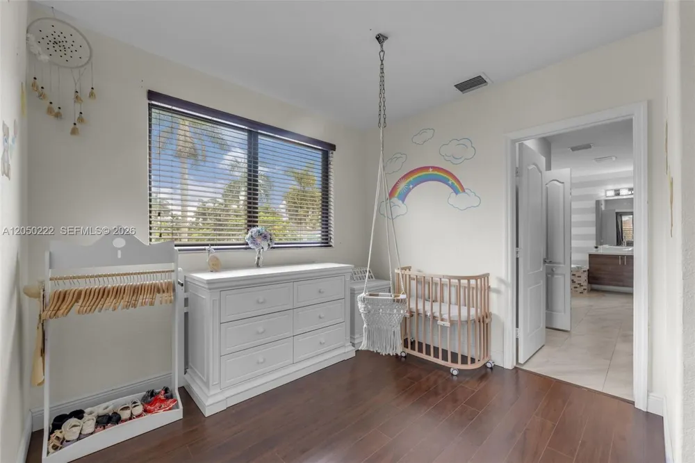 15454 SW 41st Ter Miami, FL 33185