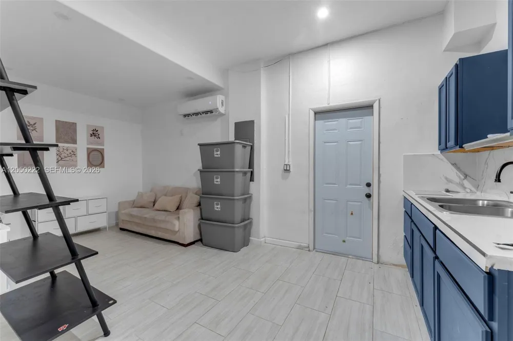 15454 SW 41st Ter Miami, FL 33185