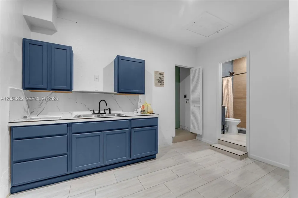 15454 SW 41st Ter Miami, FL 33185
