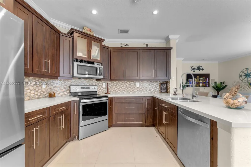 15454 SW 41st Ter Miami, FL 33185