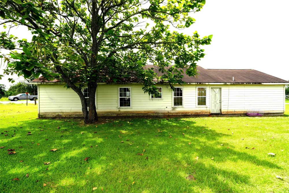 1420 Colorado St Hempstead, TX 77445