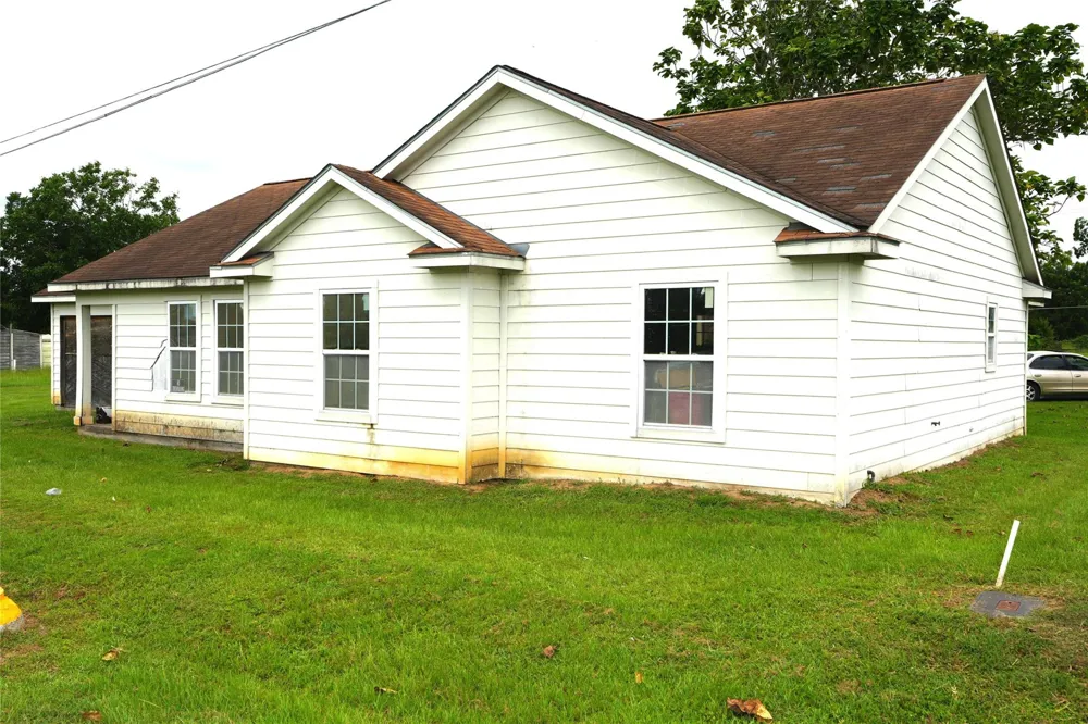 1420 Colorado St Hempstead, TX 77445