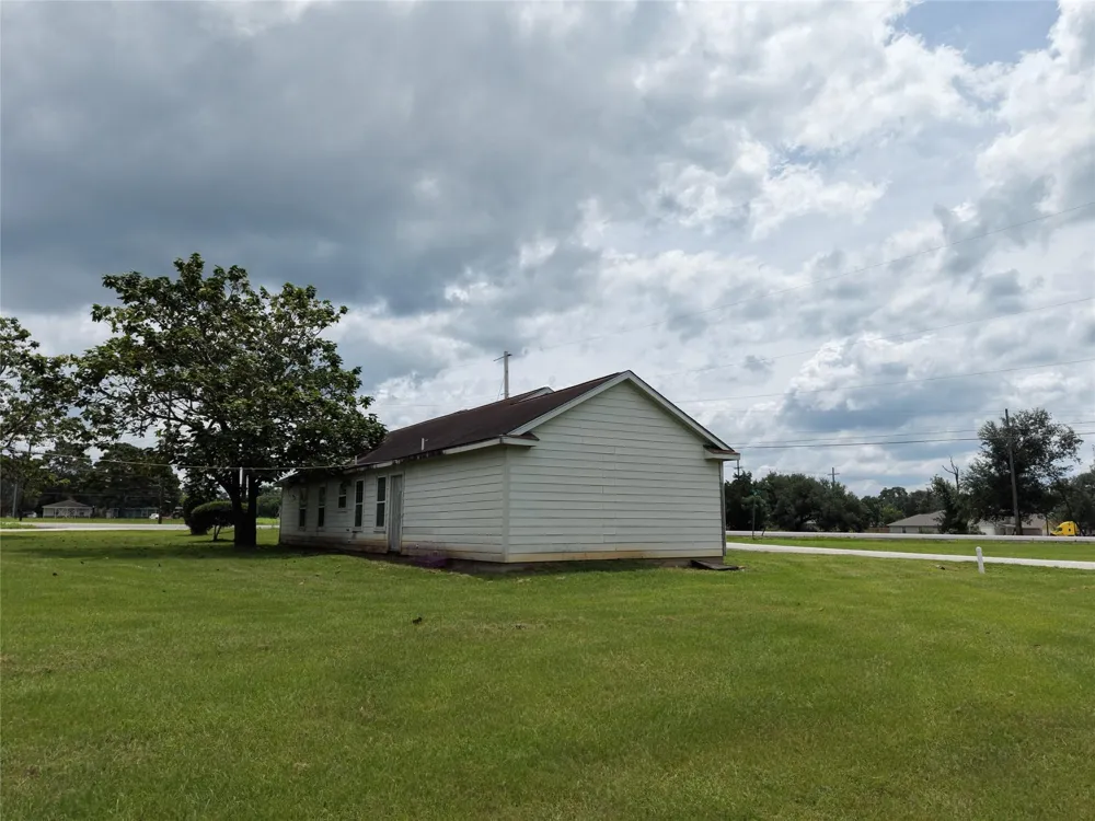 1420 Colorado St Hempstead, TX 77445