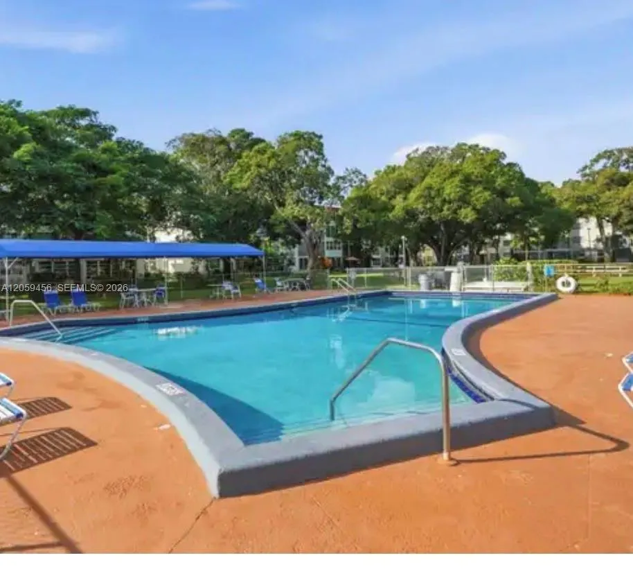 3070 NW 48th Ter #413 Lauderdale Lakes, FL 33313