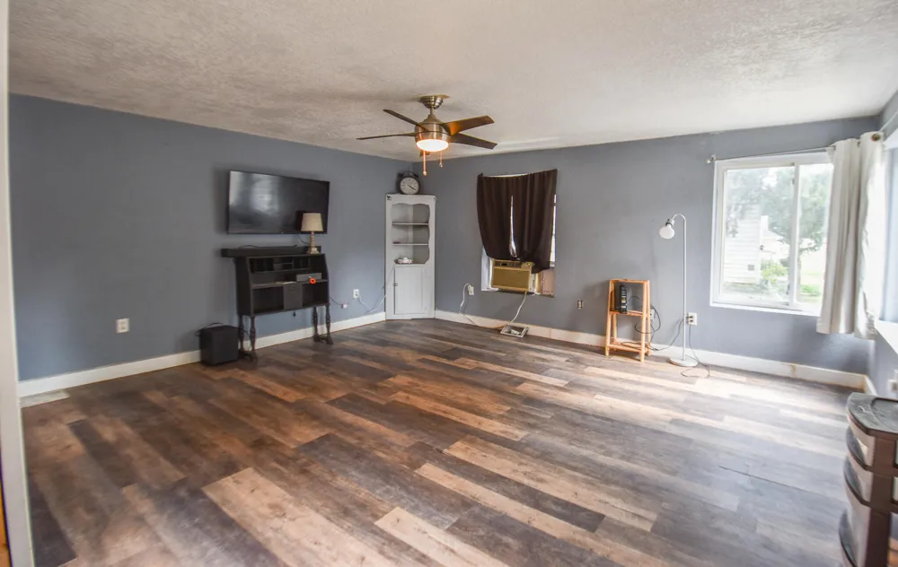 135 S Manning Street Hillsdale, MI 49242