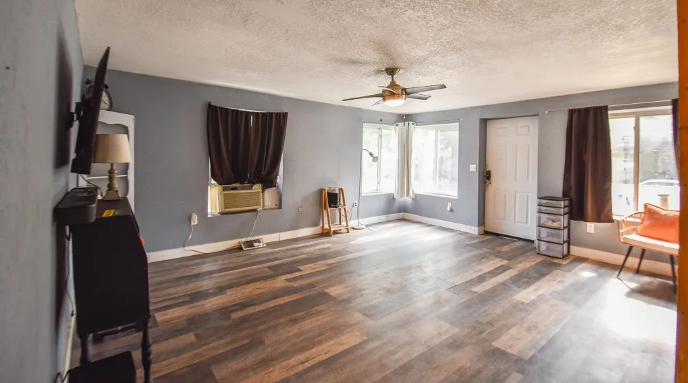 135 S Manning Street Hillsdale, MI 49242