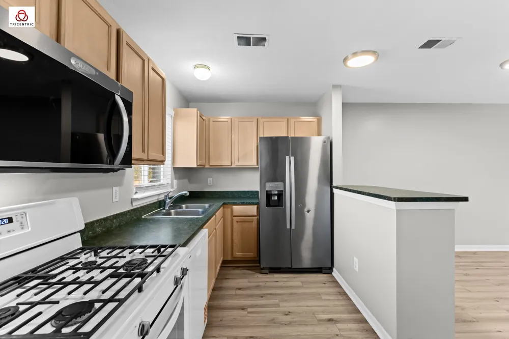 23348 Redman Court Trenton, MI 48183