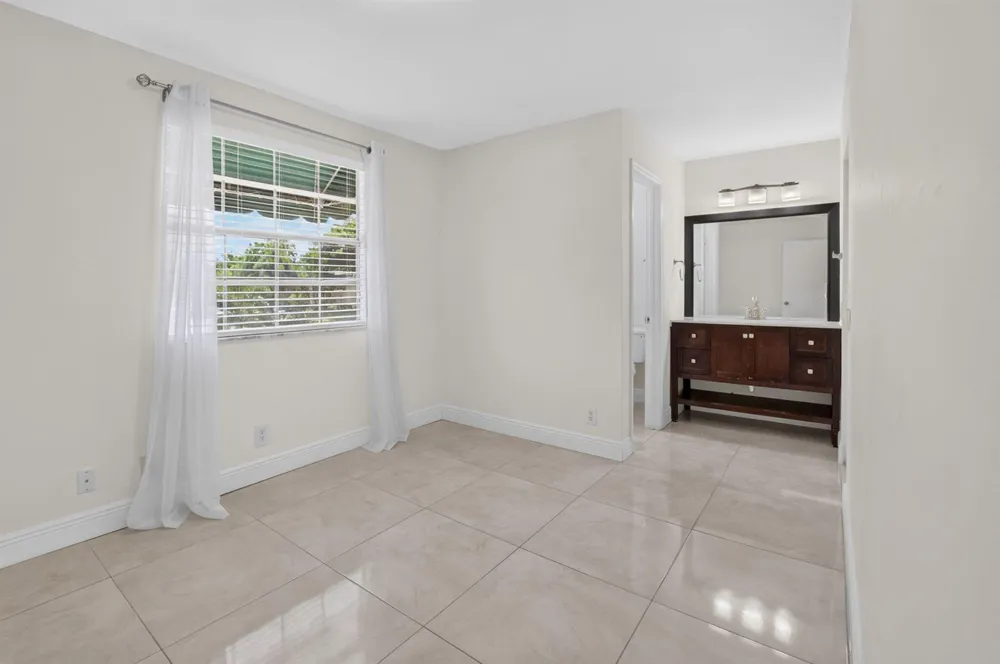 6665 VIA REGINA Boca Raton, FL 33433