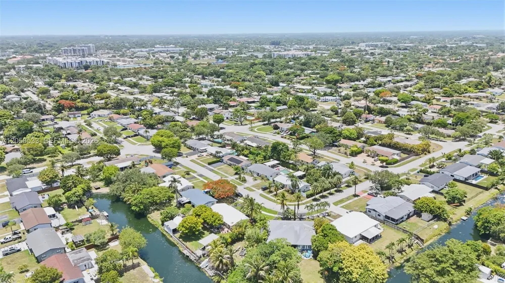 9123 SW 181st St Palmetto Bay, FL 33157