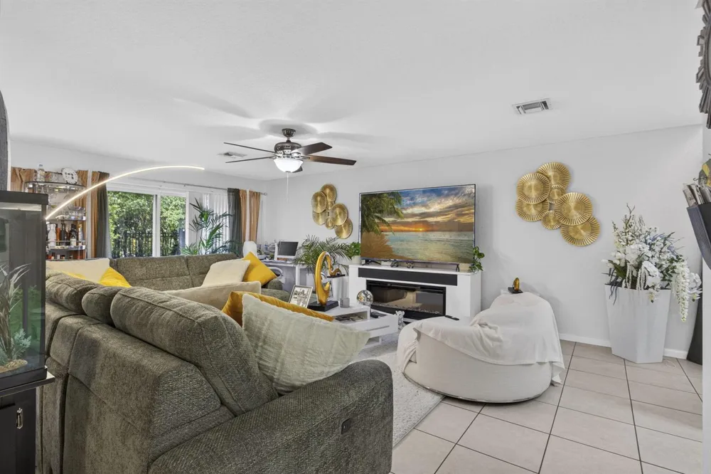 6021 Adriatic Way West Palm Beach, FL 33413