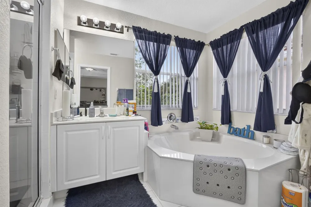 6021 Adriatic Way West Palm Beach, FL 33413
