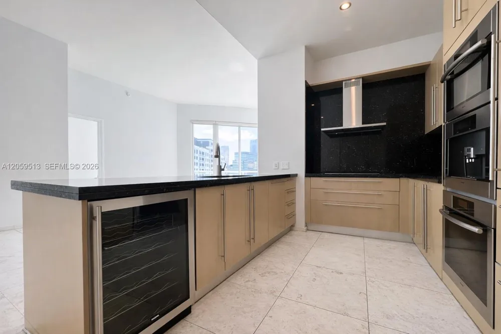 900 Brickell Key Blvd #2405 Miami, FL 33131