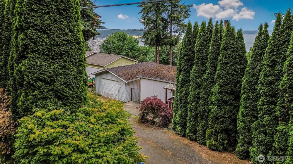 675 Vesper Way Camano Island, WA 98282
