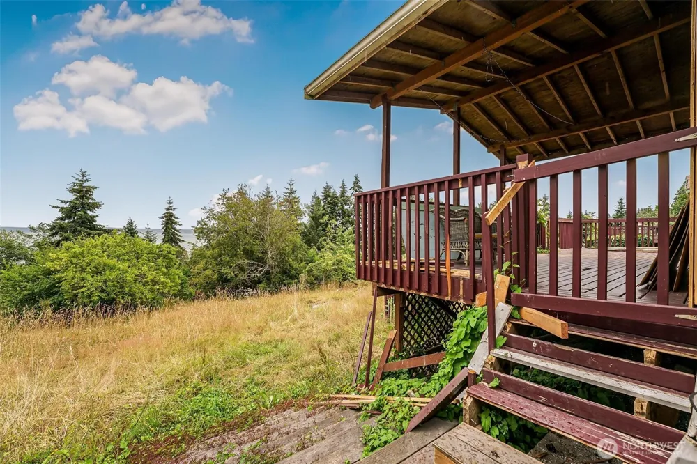 675 Vesper Way Camano Island, WA 98282