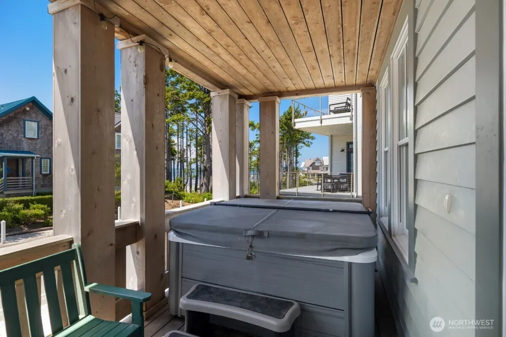 32 Ocean Tide Lane Pacific Beach, WA 98571
