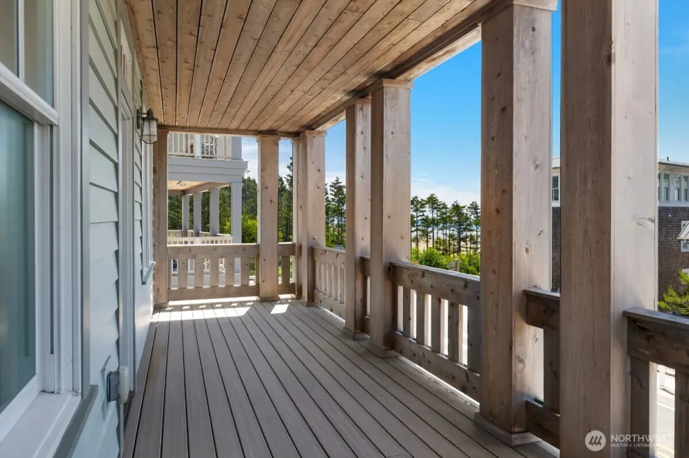 32 Ocean Tide Lane Pacific Beach, WA 98571