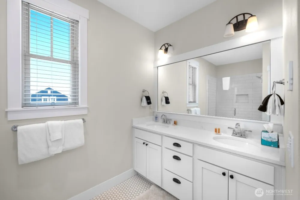 32 Ocean Tide Lane Pacific Beach, WA 98571