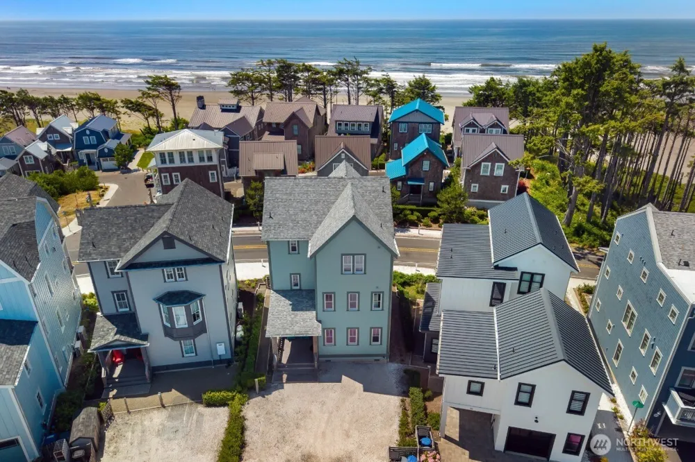 32 Ocean Tide Lane Pacific Beach, WA 98571