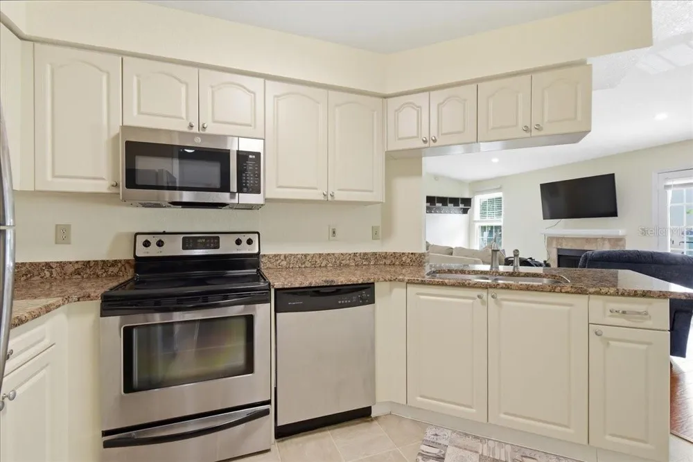 2550 ALAFAYA TRAIL #11206 Orlando, FL 32826