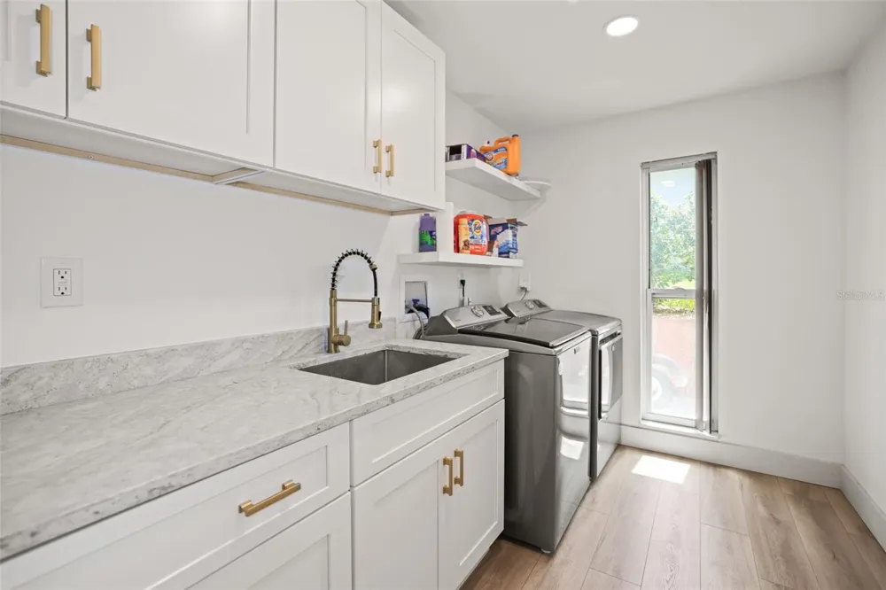 1981 CASTILLE DRIVE Dunedin, FL 34698