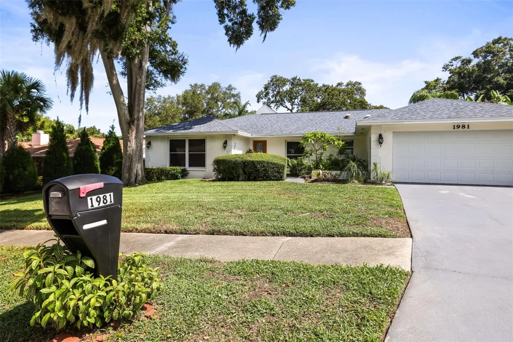 1981 CASTILLE DRIVE Dunedin, FL 34698