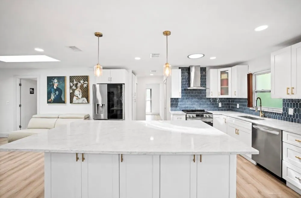1981 CASTILLE DRIVE Dunedin, FL 34698