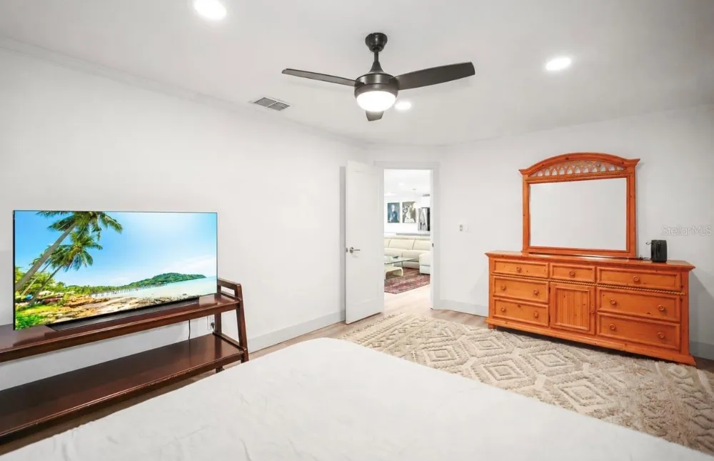 1981 CASTILLE DRIVE Dunedin, FL 34698