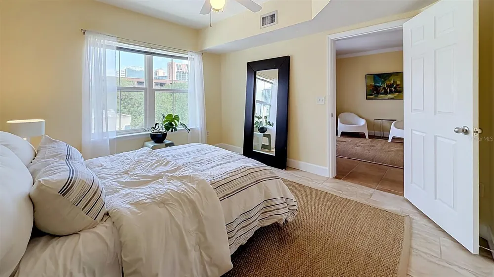 202 E SOUTH STREET #4040 Orlando, FL 32801