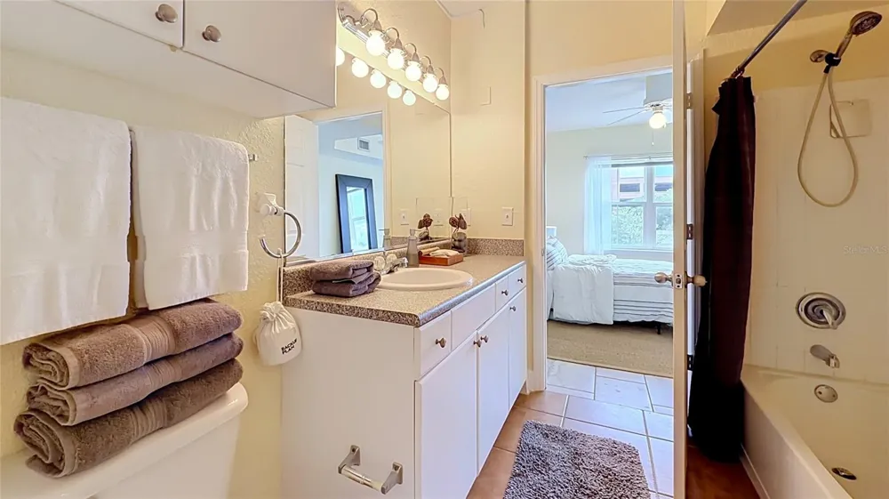 202 E SOUTH STREET #4040 Orlando, FL 32801