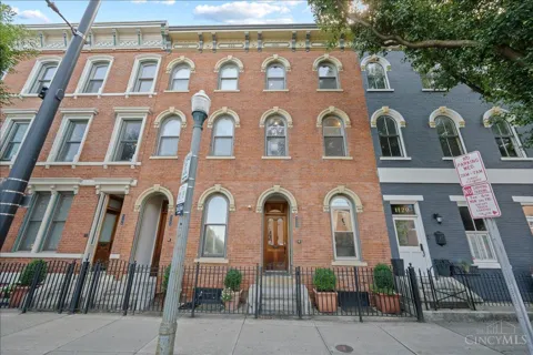 1122 Race Street #201A