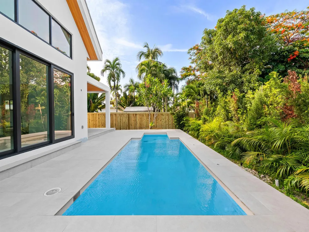 1628 NE 17th Avenue Fort Lauderdale, FL 33305