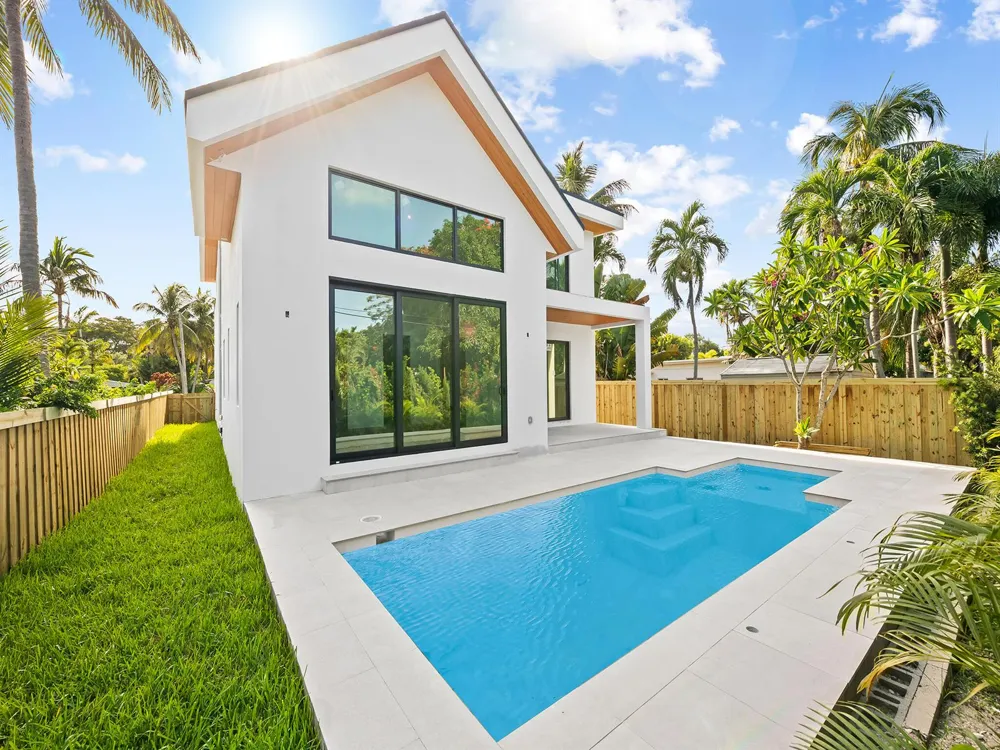 1628 NE 17th Avenue Fort Lauderdale, FL 33305
