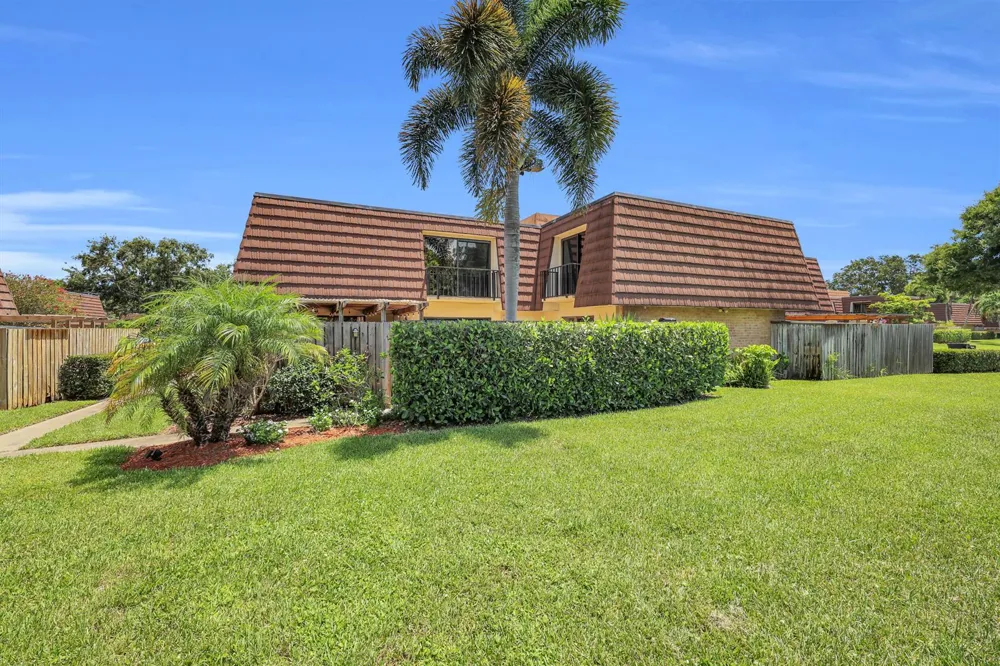 1119 11th Lane Palm Beach Gardens, FL 33418