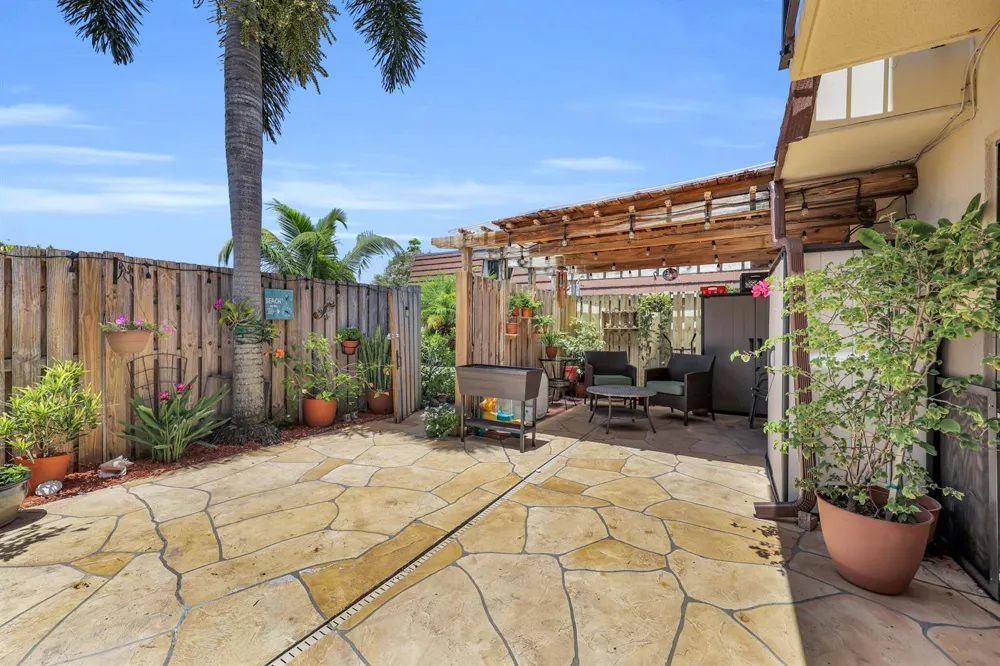 1119 11th Lane Palm Beach Gardens, FL 33418