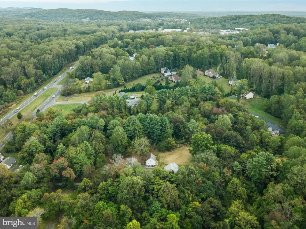 5601 LEE HIGHWAY Warrenton, VA 20187