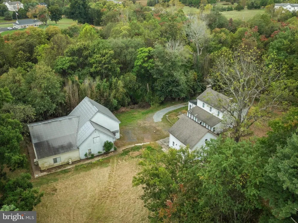 5601 LEE HIGHWAY Warrenton, VA 20187