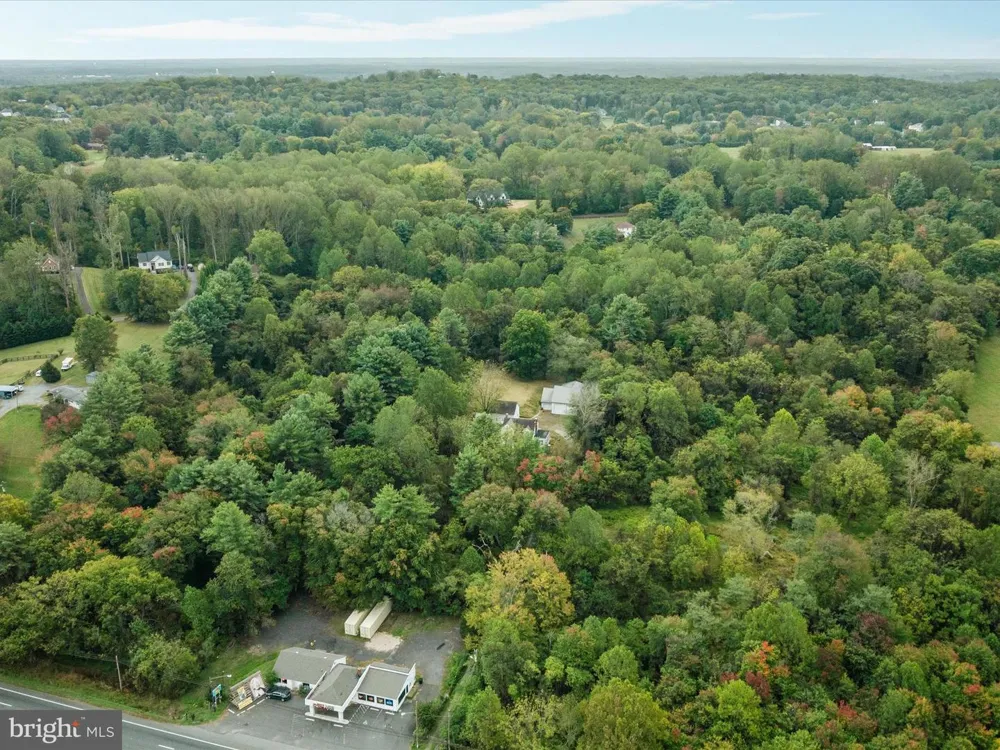 5601 LEE HIGHWAY Warrenton, VA 20187