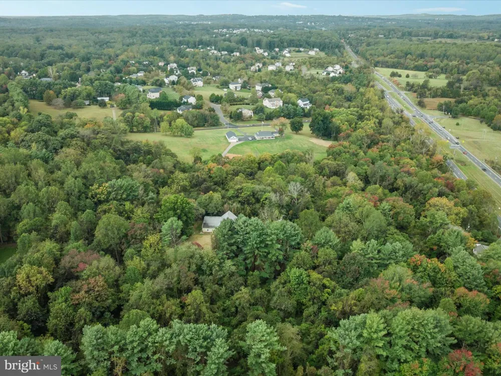 5601 LEE HIGHWAY Warrenton, VA 20187