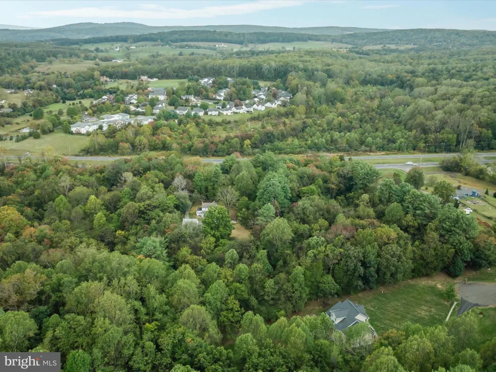 5601 LEE HIGHWAY Warrenton, VA 20187