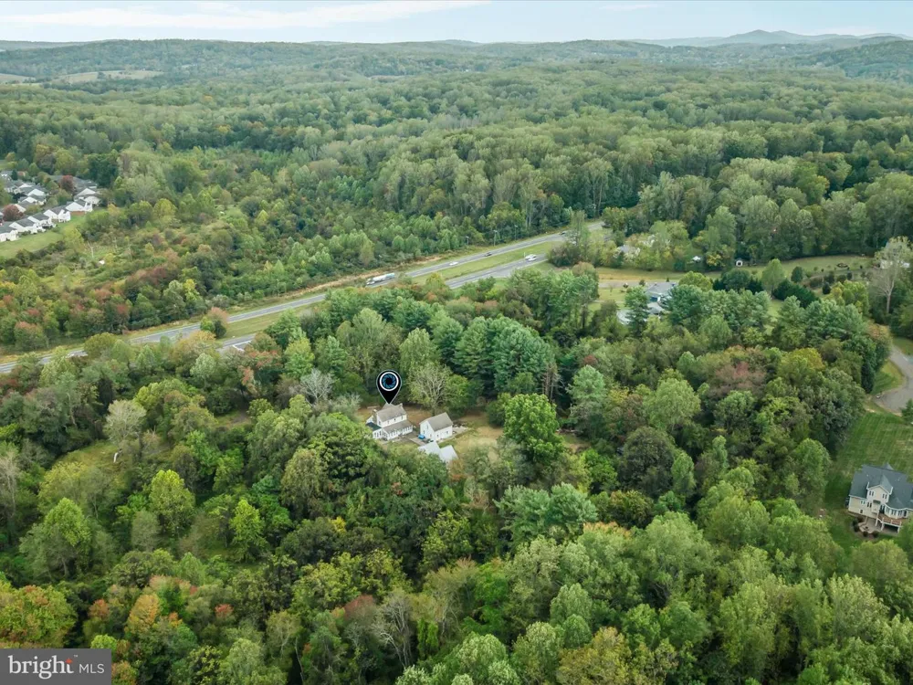 5601 LEE HIGHWAY Warrenton, VA 20187