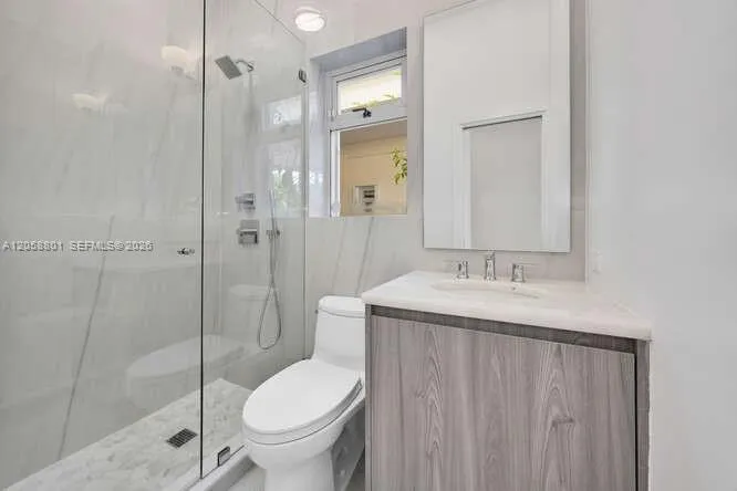 621 Mashta Drive Key Biscayne, FL 33149