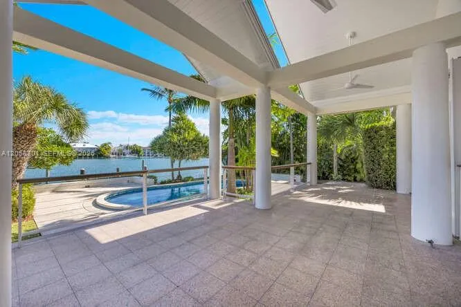 621 Mashta Drive Key Biscayne, FL 33149