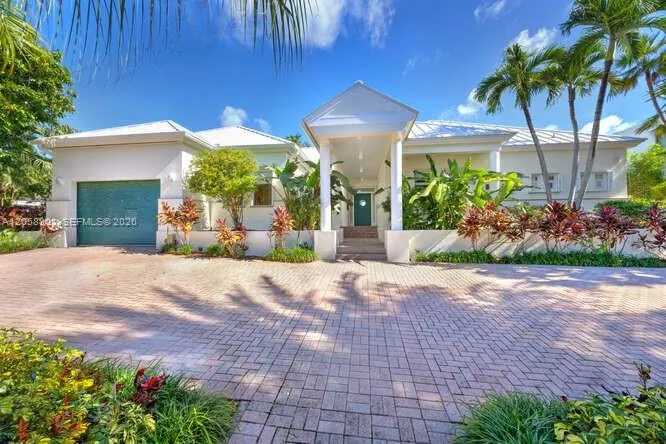 621 Mashta Drive Key Biscayne, FL 33149