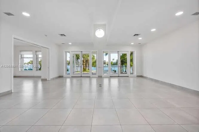 621 Mashta Drive Key Biscayne, FL 33149