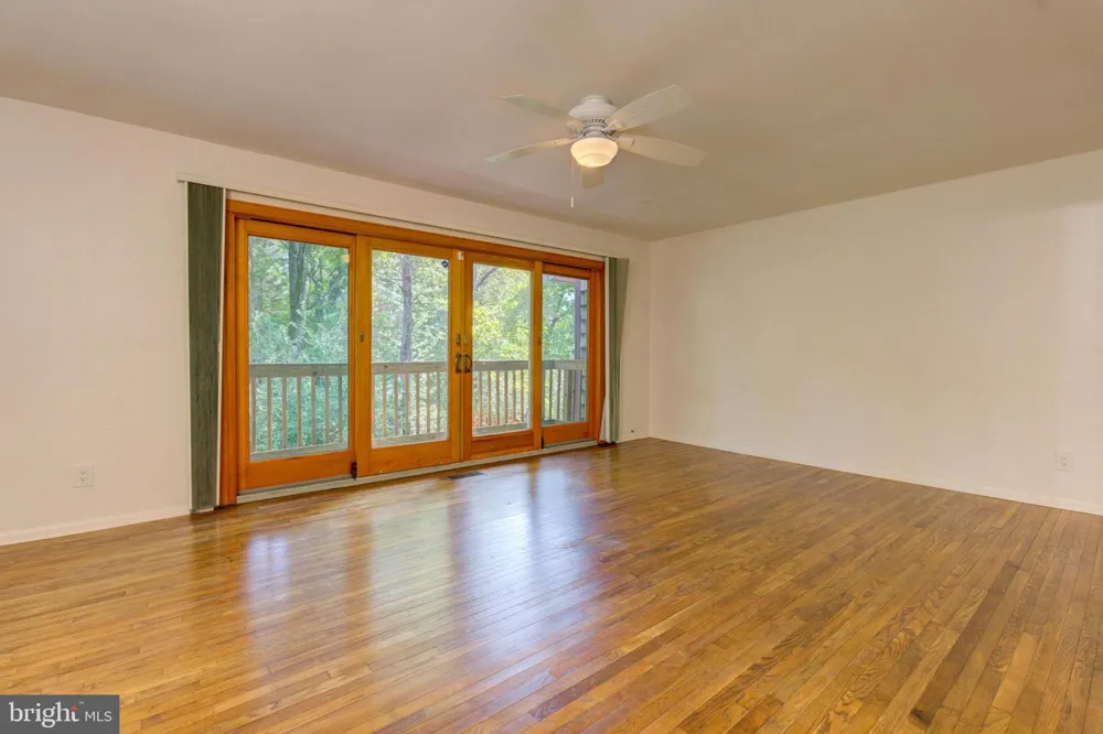 266 NEW MARK ESPLANADE Rockville, MD 20850