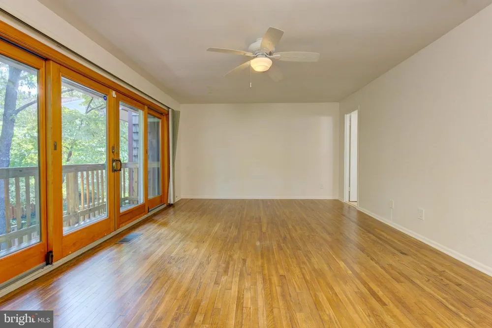 266 NEW MARK ESPLANADE Rockville, MD 20850