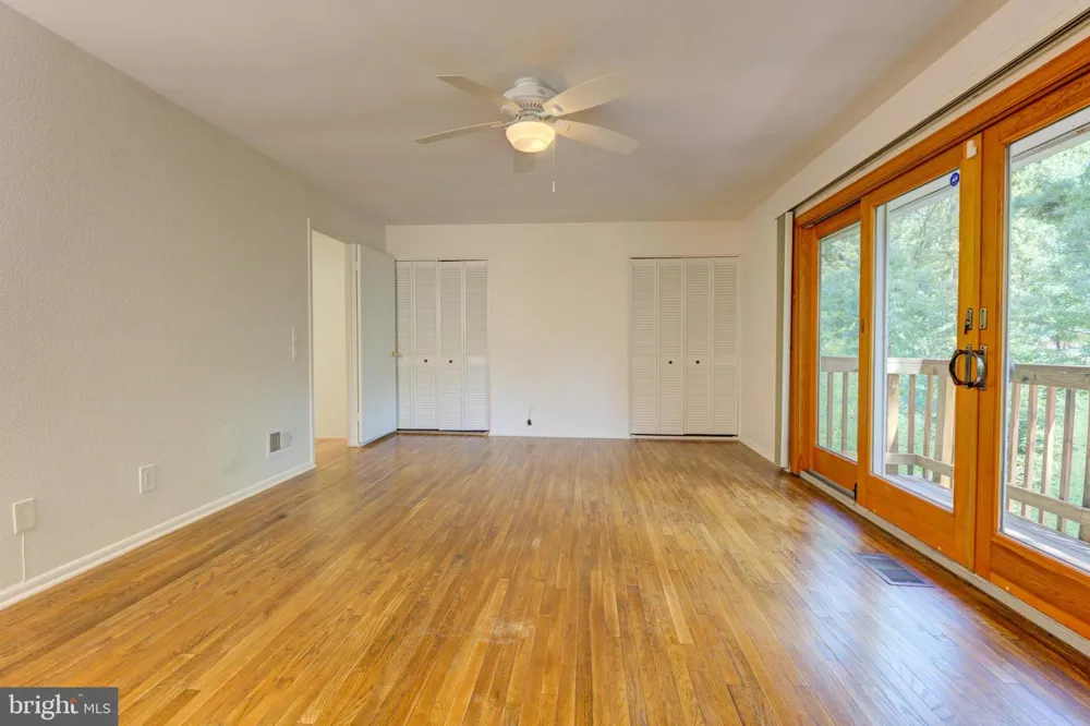 266 NEW MARK ESPLANADE Rockville, MD 20850