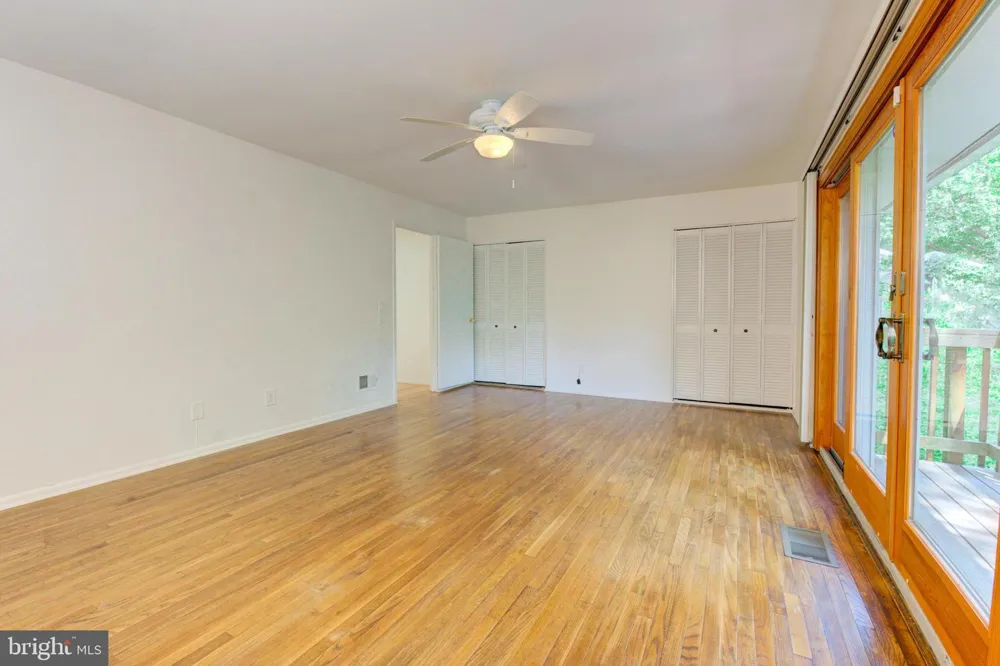 266 NEW MARK ESPLANADE Rockville, MD 20850