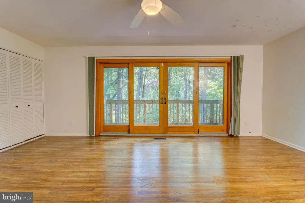 266 NEW MARK ESPLANADE Rockville, MD 20850